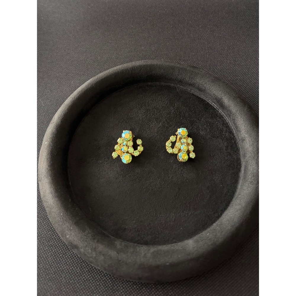 Vtg. 1950s Austrian Crystal Aurora Borealis AB Clip-On Earrings Peridot Green - Picture 8 of 9